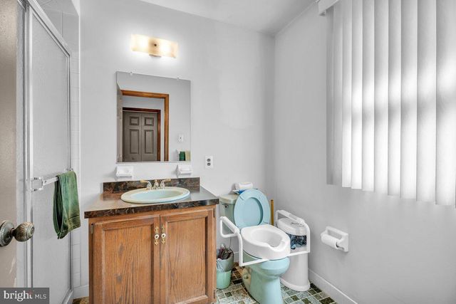 52 MEER DR, Feasterville Trevose, PA 19053