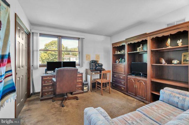 52 MEER DR, Feasterville Trevose, PA 19053