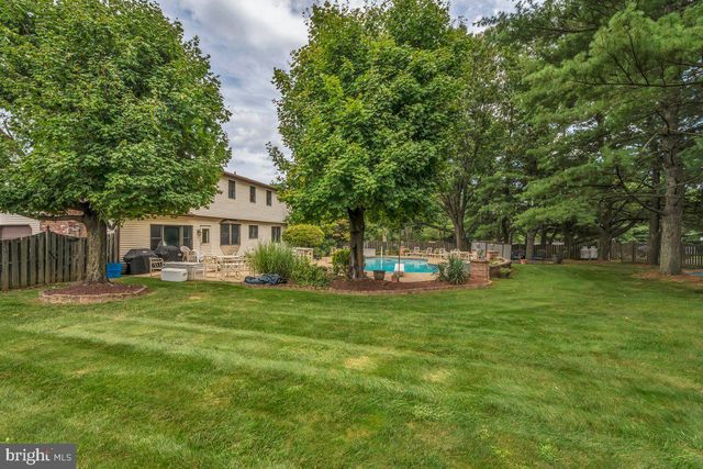 52 MEER DR, Feasterville Trevose, PA 19053