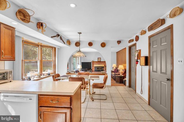 52 MEER DR, Feasterville Trevose, PA 19053