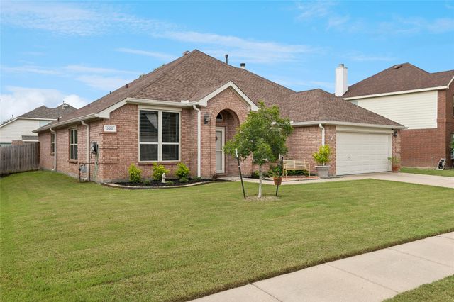 300 Millington Trail, Mansfield, TX 76063
