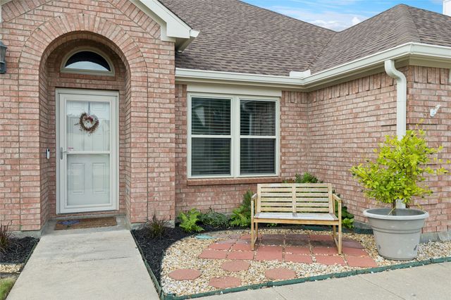 300 Millington Trail, Mansfield, TX 76063