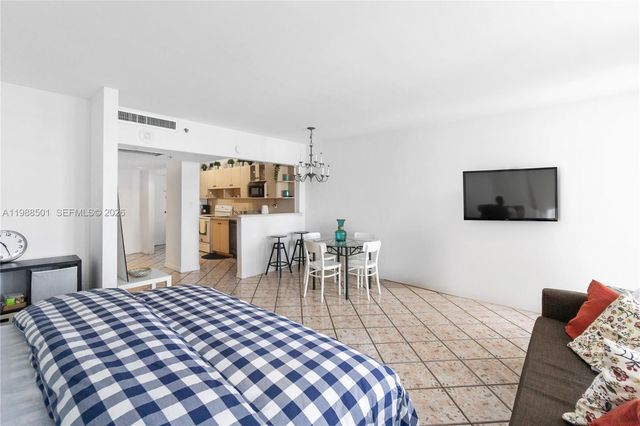 100 Lincoln Rd 818, Miami Beach, FL 33139