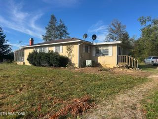 1451 Fairview Rd, Tellico Plains, TN 37385