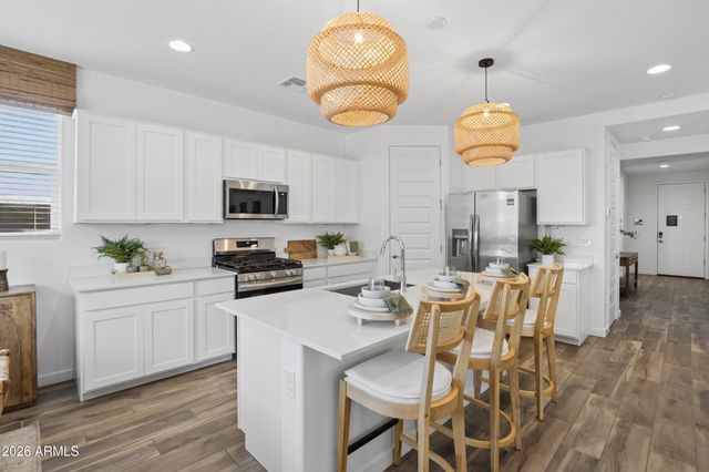 8346 E PETRA Avenue, Mesa, AZ 85212