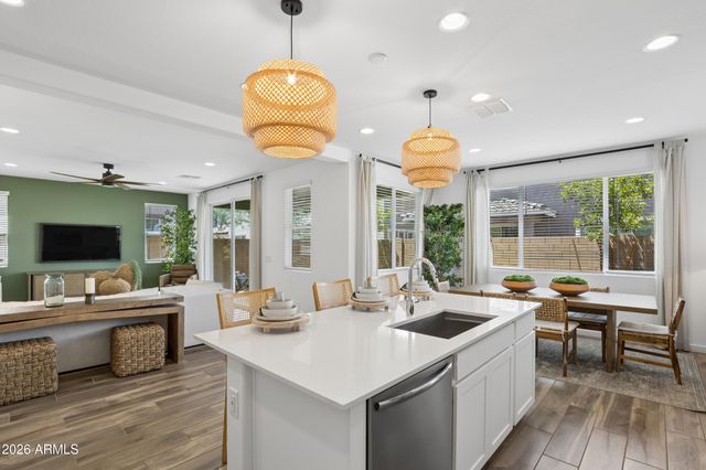 8346 E PETRA Avenue, Mesa, AZ 85212