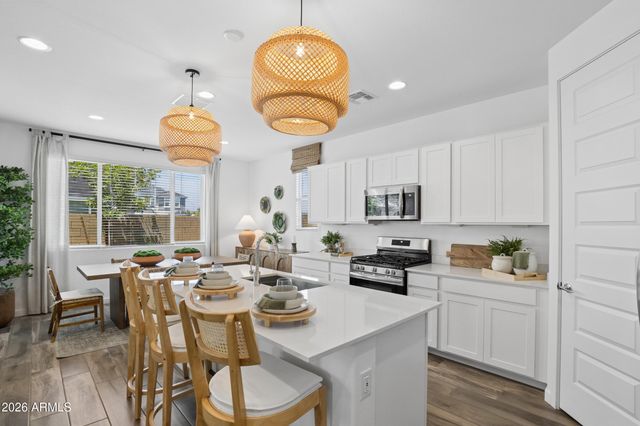 8346 E PETRA Avenue, Mesa, AZ 85212