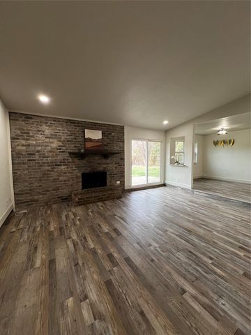 2505 Clearwood Drive, Arlington, TX 76014