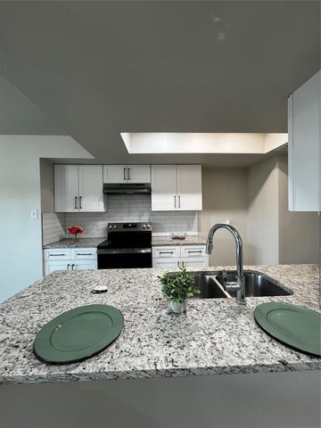 2505 Clearwood Drive, Arlington, TX 76014