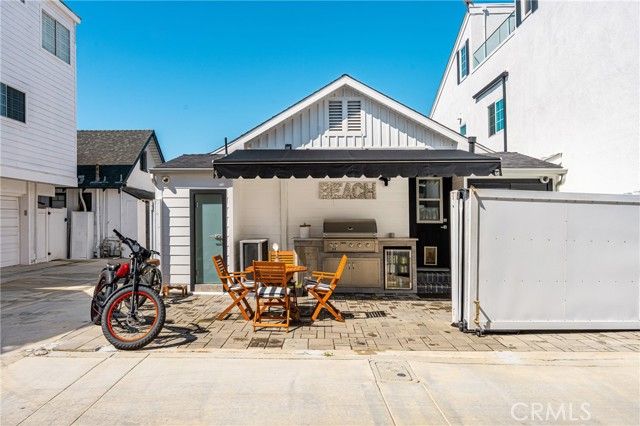 306 Alvarado Place, Newport Beach, CA 92661