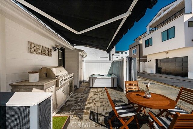 306 Alvarado Place, Newport Beach, CA 92661