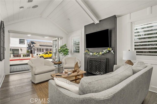 306 Alvarado Place, Newport Beach, CA 92661