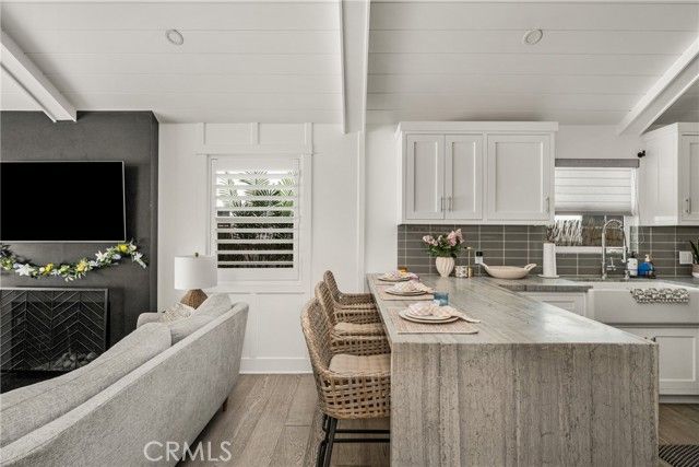 306 Alvarado Place, Newport Beach, CA 92661