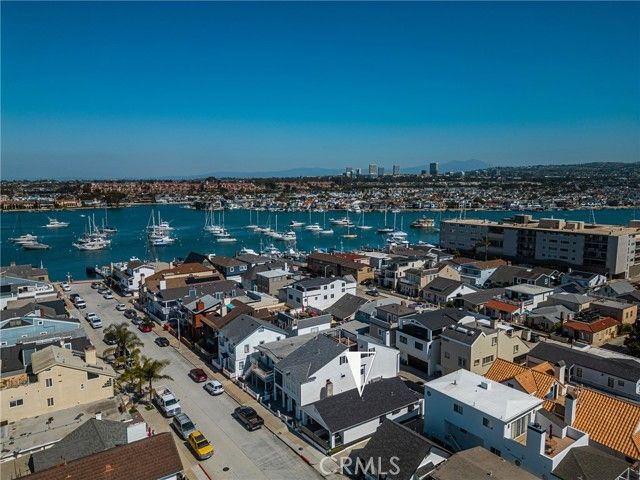 306 Alvarado Place, Newport Beach, CA 92661