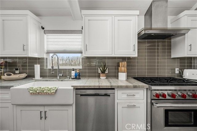 306 Alvarado Place, Newport Beach, CA 92661