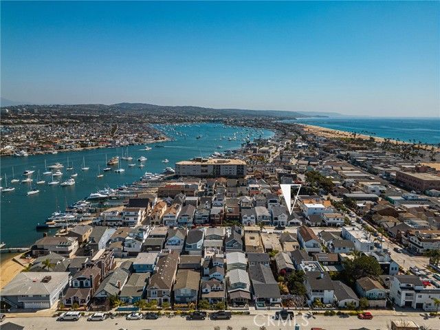 306 Alvarado Place, Newport Beach, CA 92661