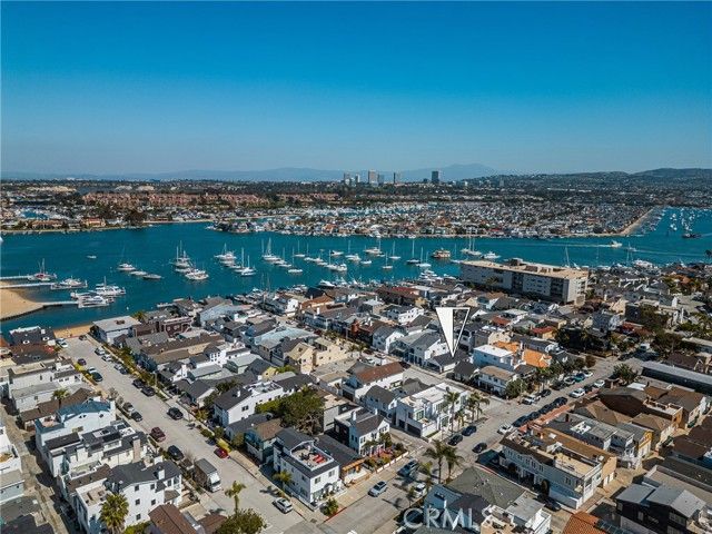 306 Alvarado Place, Newport Beach, CA 92661