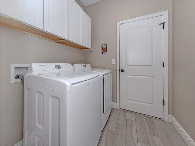 2030 MESIC HAMMOCK WAY, Venice, FL 34292