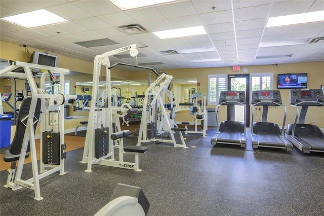 2030 MESIC HAMMOCK WAY, Venice, FL 34292