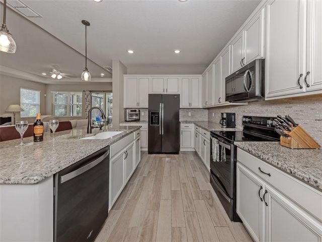 2030 MESIC HAMMOCK WAY, Venice, FL 34292