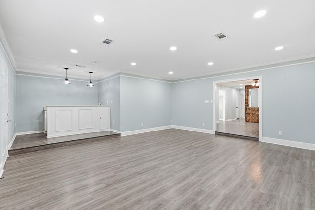 1015 Towering Oaks Drive, Jacksonville, AR 72076