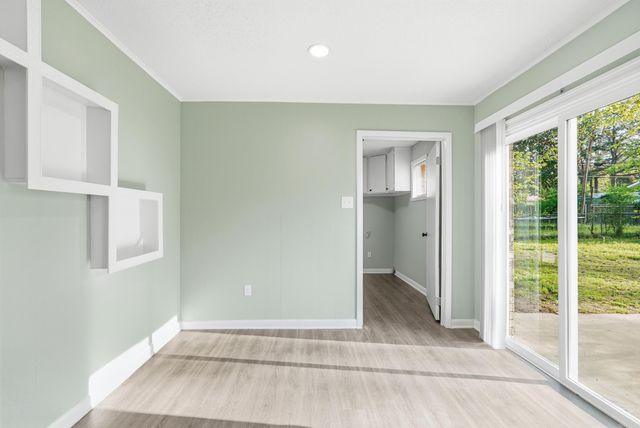 1015 Towering Oaks Drive, Jacksonville, AR 72076