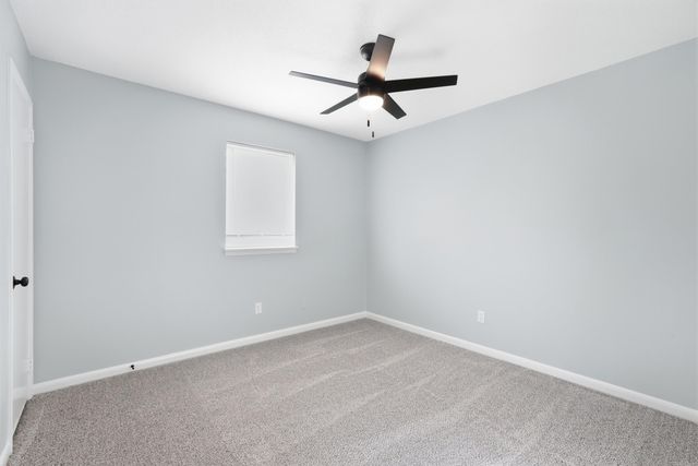 1015 Towering Oaks Drive, Jacksonville, AR 72076