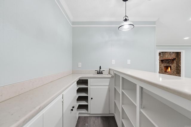 1015 Towering Oaks Drive, Jacksonville, AR 72076