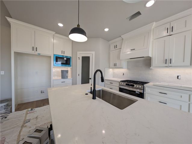 4916 Farmhouse Street, Springdale, AR 72762