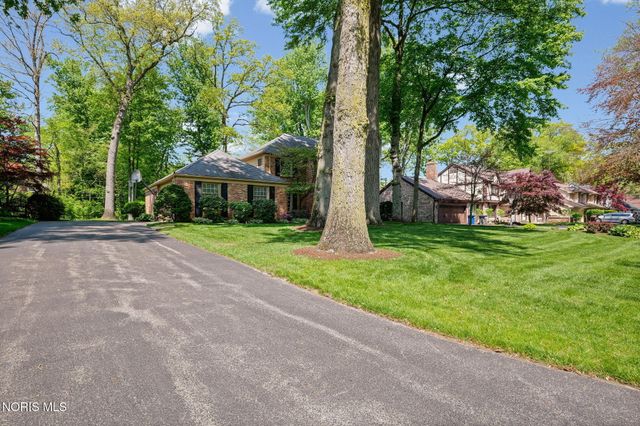 4538 Woodbriar Dr, Toledo, OH 43623