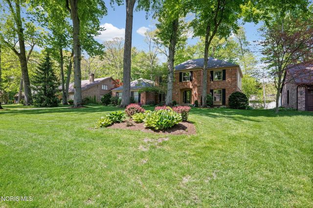 4538 Woodbriar Dr, Toledo, OH 43623