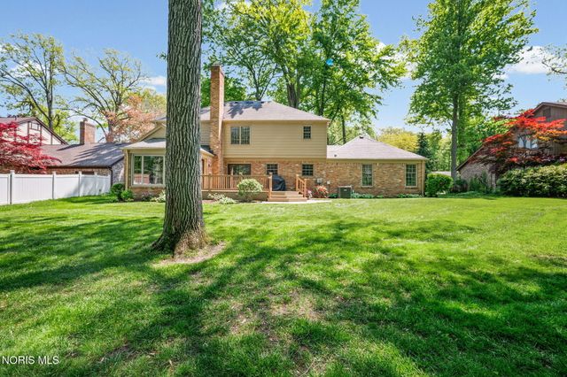 4538 Woodbriar Dr, Toledo, OH 43623
