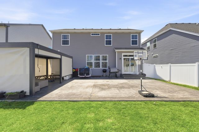 1024 Sunflower Street, South Elgin, IL 60177
