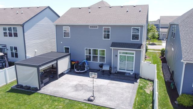1024 Sunflower Street, South Elgin, IL 60177