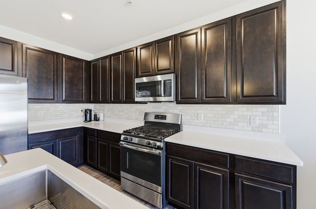 1024 Sunflower Street, South Elgin, IL 60177