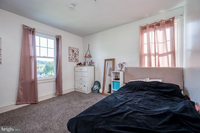 2337 FAIRVIEW AVE, Reading, PA 19606