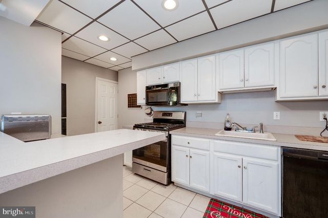 2337 FAIRVIEW AVE, Reading, PA 19606