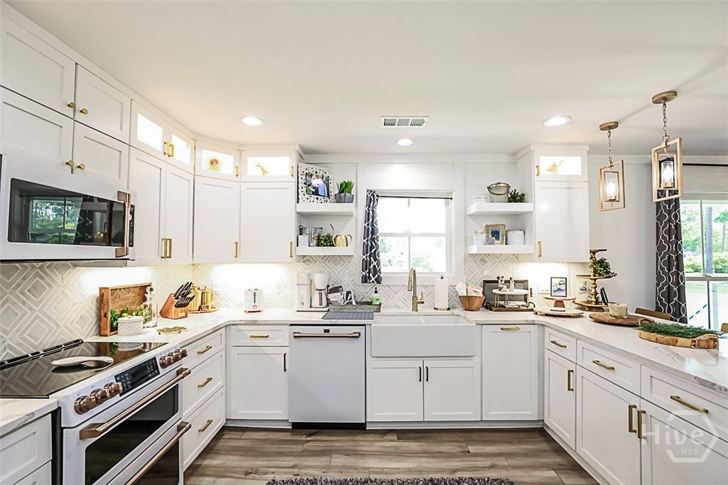 Image 16 of property listing at 5302 McCall Road, Rincon, GA 31326