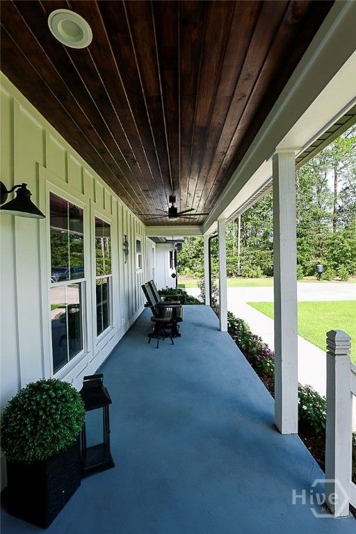 Image 4 of property listing at 5302 McCall Road, Rincon, GA 31326