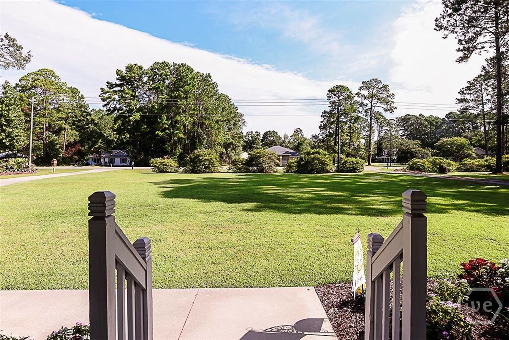 Image 7 of property listing at 5302 McCall Road, Rincon, GA 31326