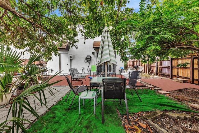 5287 NW 193rd Ln, Miami Gardens, FL 33055