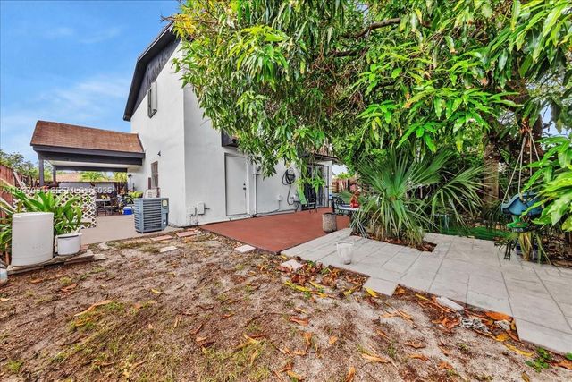 5287 NW 193rd Ln, Miami Gardens, FL 33055