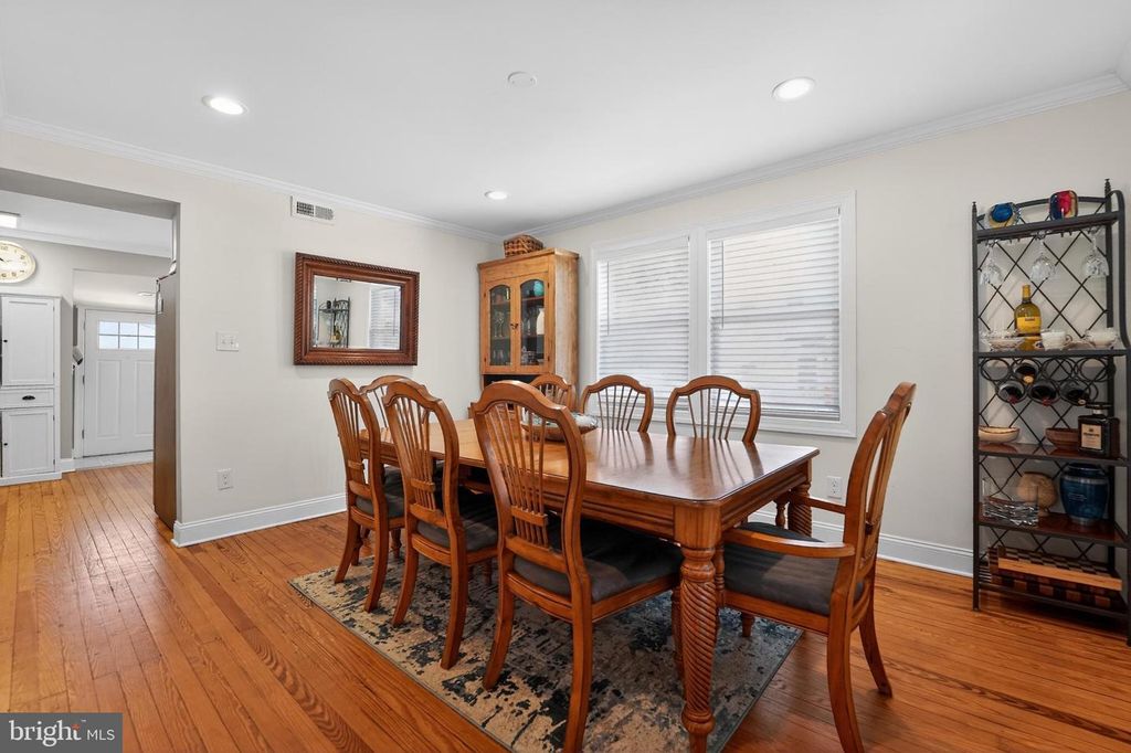 Image 42 of property listing at 501 LOVE POINT RD, Stevensville, MD 21666