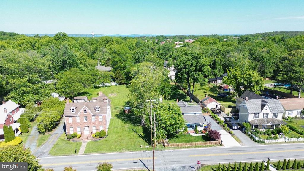 Image 9 of property listing at 501 LOVE POINT RD, Stevensville, MD 21666