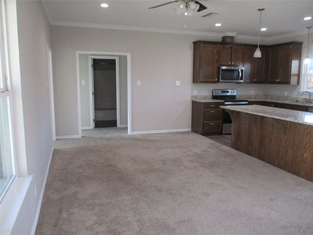 207 Mill Street, Emory, TX 75440