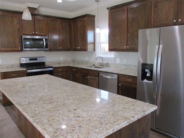 207 Mill Street, Emory, TX 75440