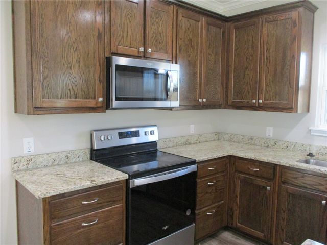 207 Mill Street, Emory, TX 75440