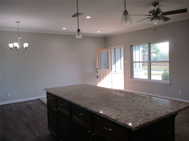 207 Mill Street, Emory, TX 75440