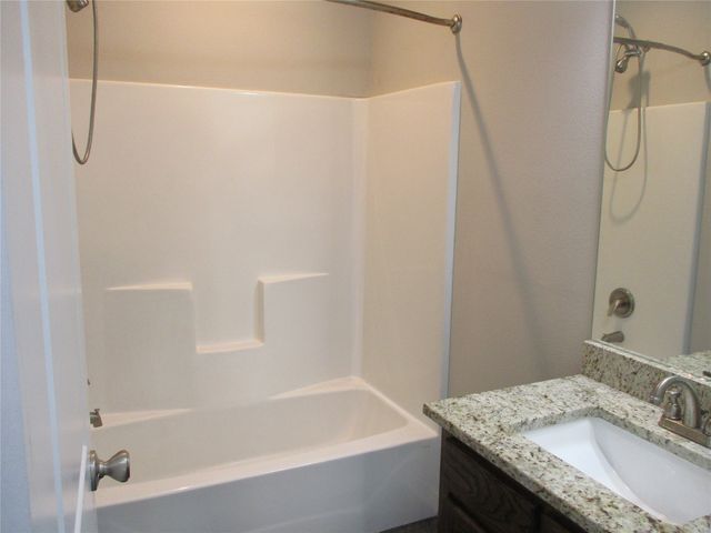 207 Mill Street, Emory, TX 75440