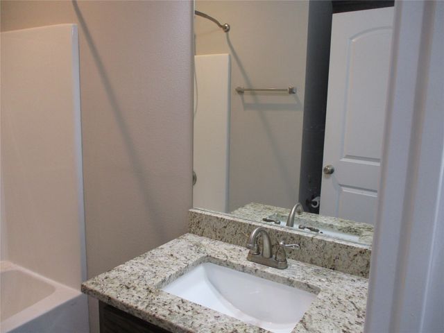 207 Mill Street, Emory, TX 75440